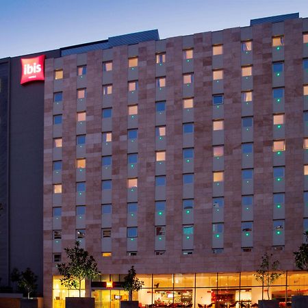 Ibis Santiago Las Condes Esterno foto