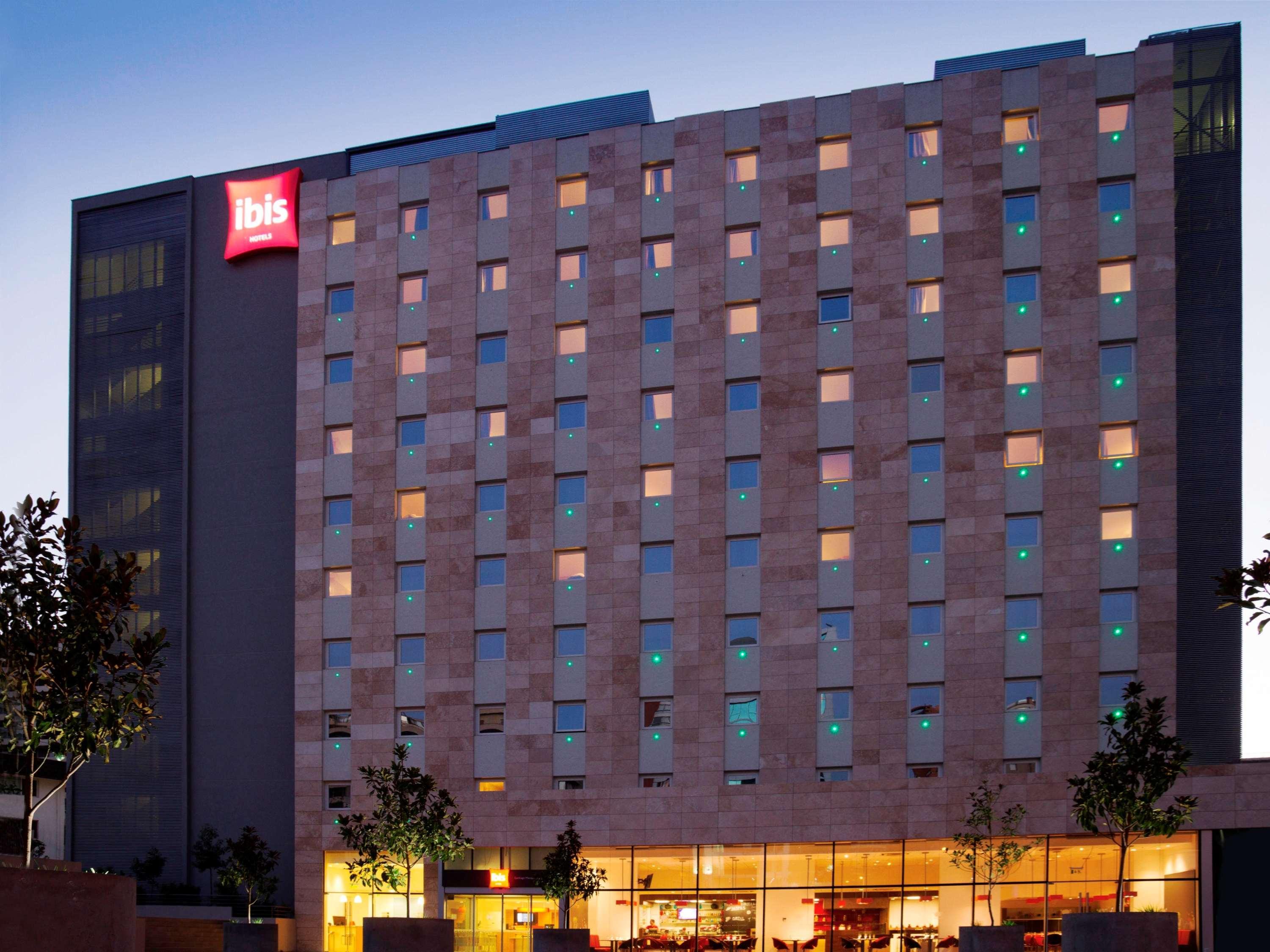 Ibis Santiago Las Condes Esterno foto
