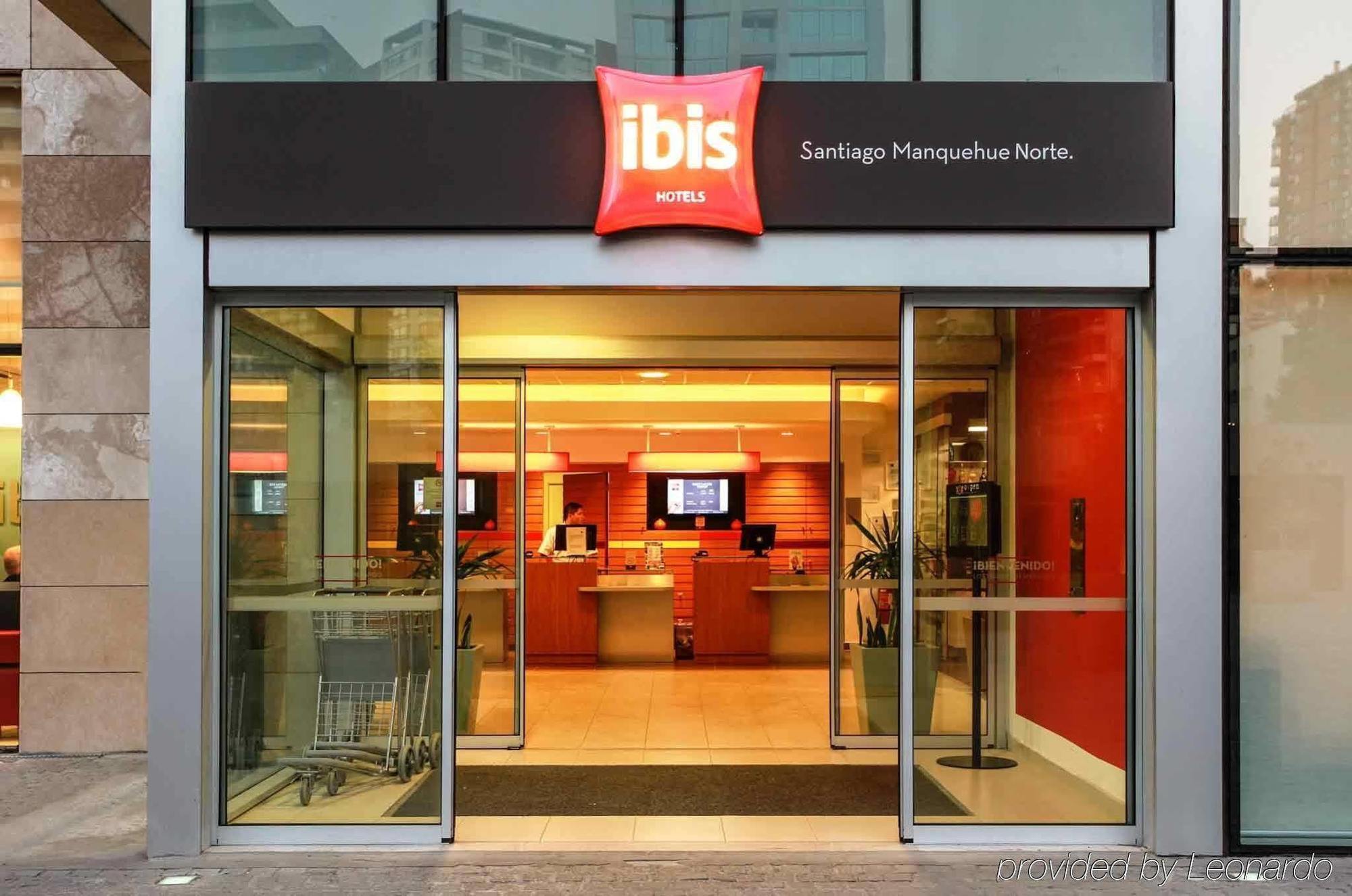 Ibis Santiago Las Condes Esterno foto